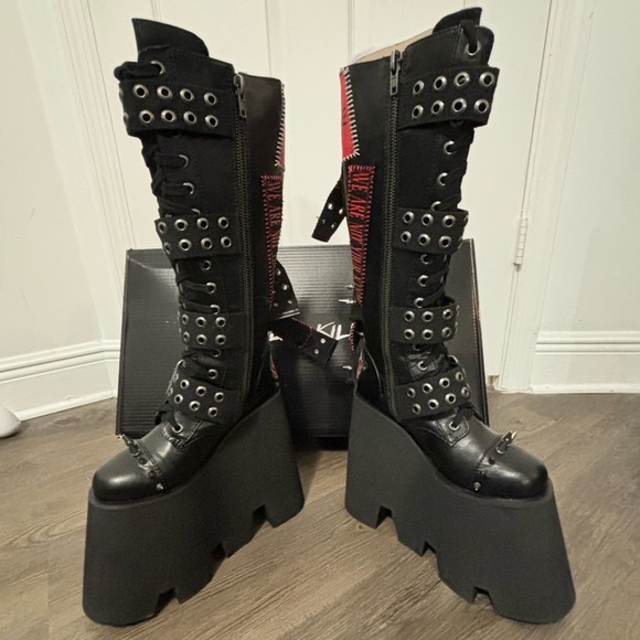 NIB Dolls Kill x Slipknot Platform Boots - Picture 6 of 10